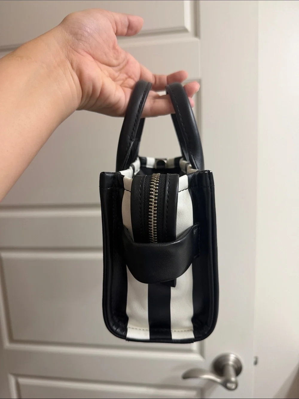Marc Jacobs Mini Stripe Tote - Picture 4 of 11